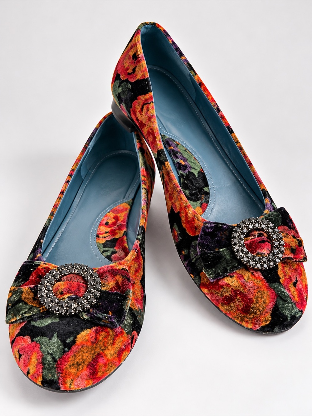 VIA SPIGA Velvet Floral Ballet Flats Bow Rhinestone Accent
Slip On US 10M